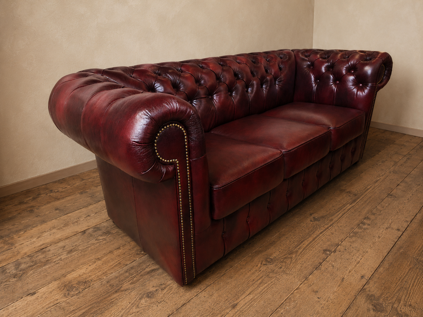 Ruby Chesterfield 3 Sitzer Sofa aus Leder Antique Red