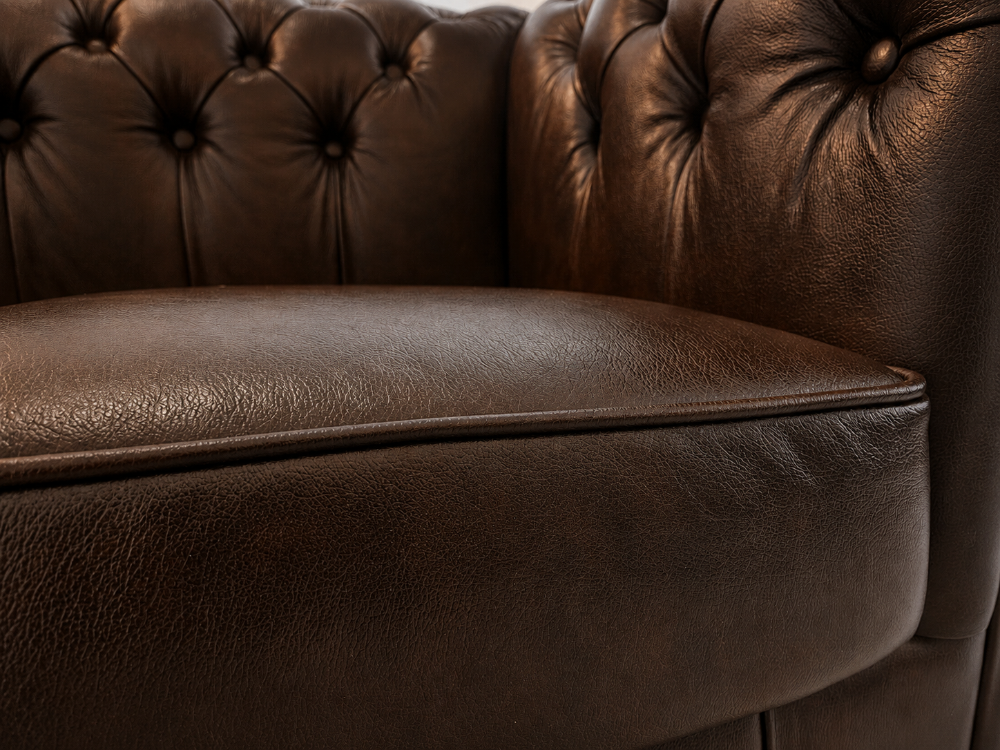 Umber Chesterfield 2-Sitzer Sofa aus Rindsleder Amtique Brown