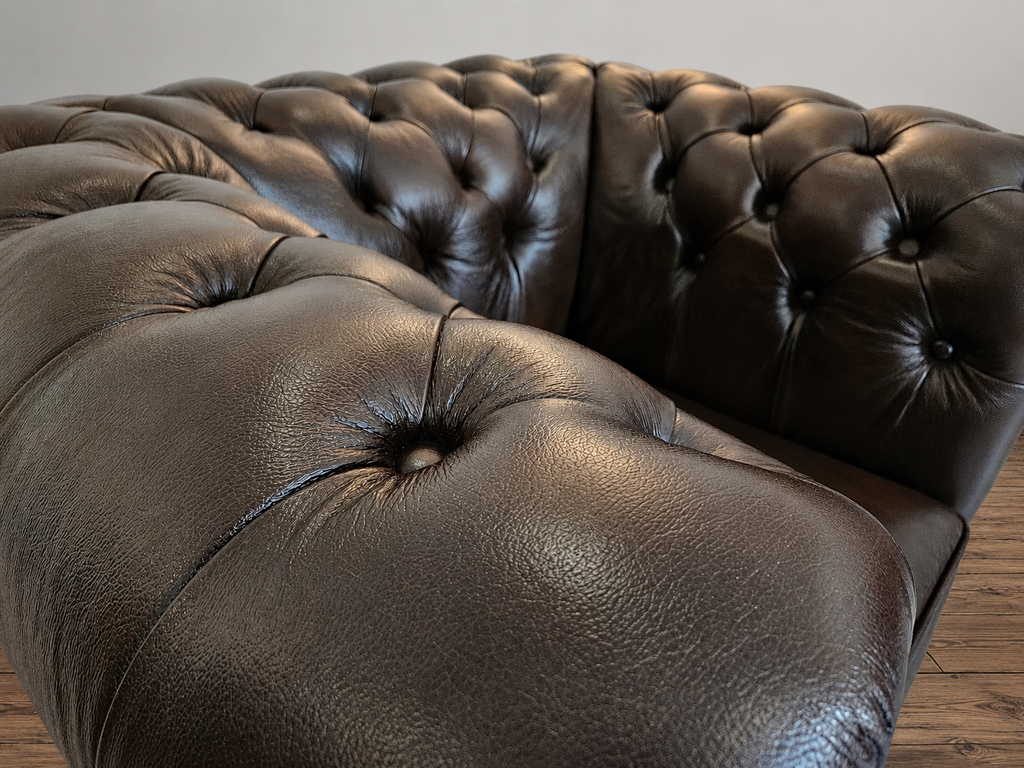 Umber Chesterfield Sessel aus Leder Antique Brown