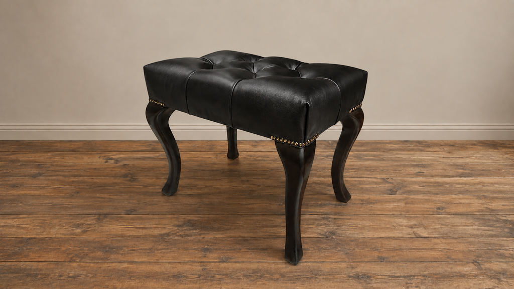 Chesterfield taburet NERO